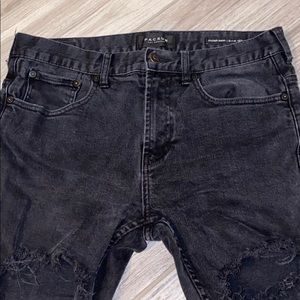 Black ripped men’s skinny jeans